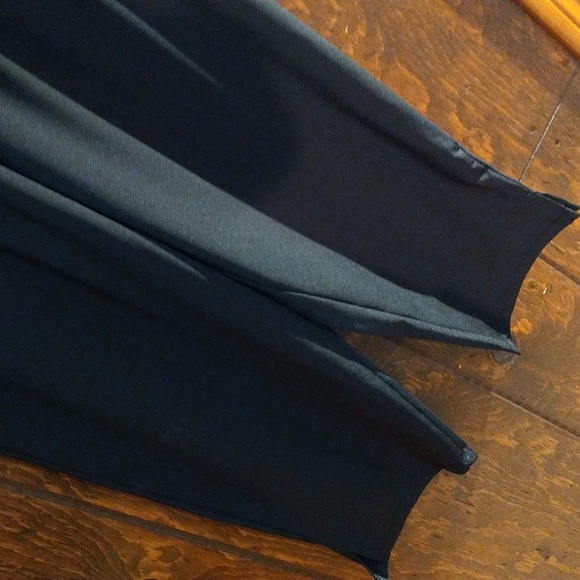 Size M black loose-fitting capris - Picture 4 of 11